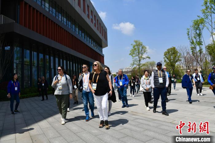 成都大运村全面准备就绪 迎接各国代表团考察