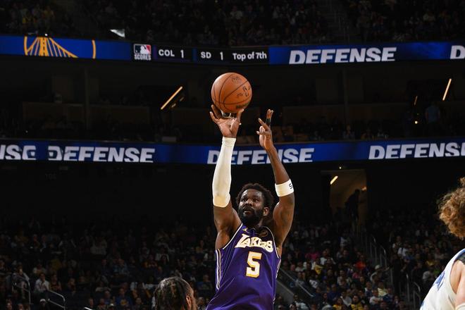 艾顿觉醒率队取胜 高效21+5助湖人终结连败